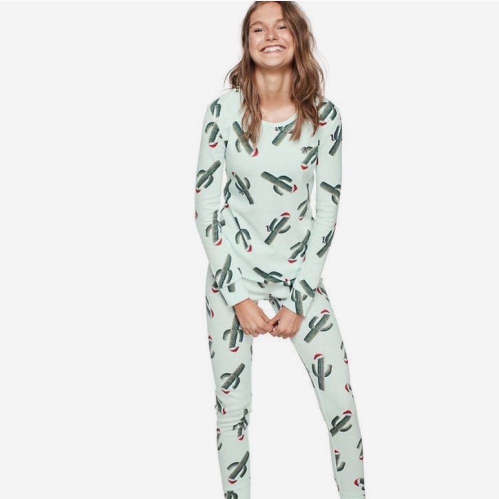 PINK holiday cactus pajama set